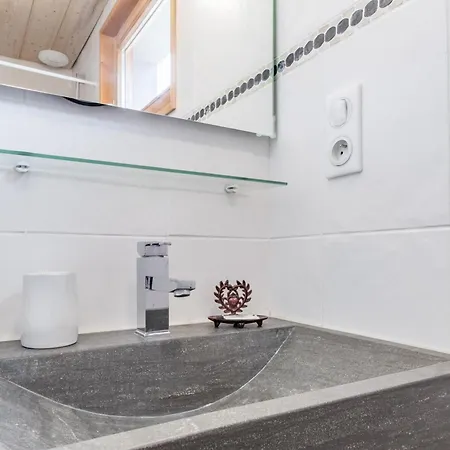 Cosy Aux Gets Avec Parking Privatif - Fr-1-671-279 Apartment *